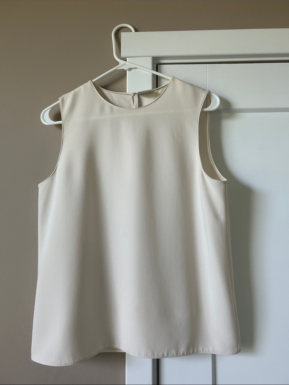 Babaton Sleeveless Blouse in Cream
